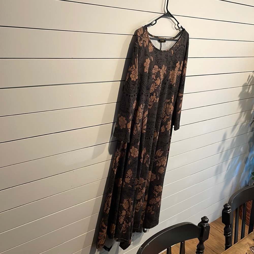 Women’s Fall/Winter long sleeve maxi